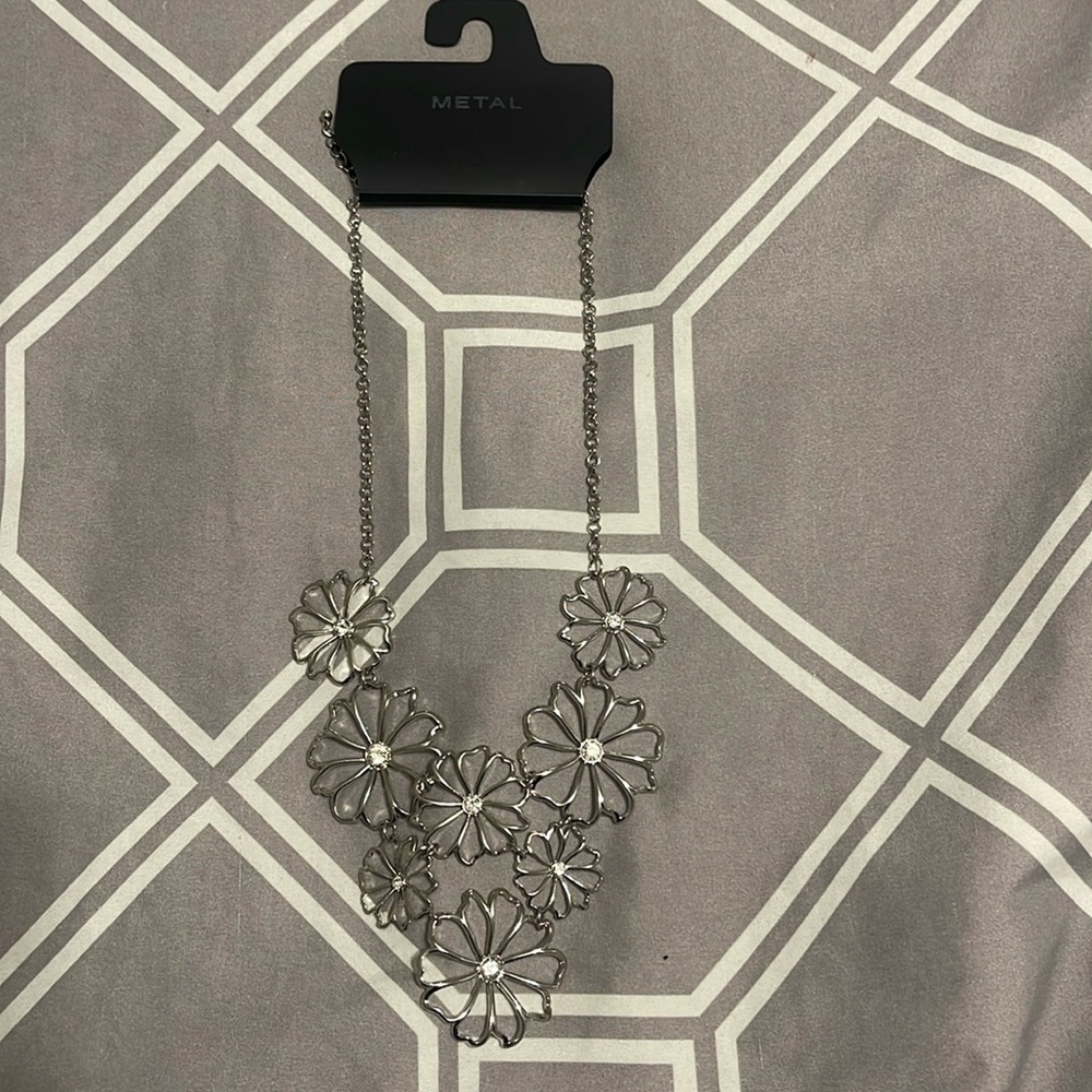Woman’s necklace new with tags
